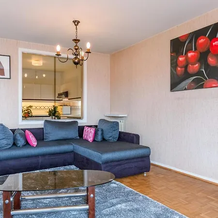Cosy And Classic On Top Location In Appartement
